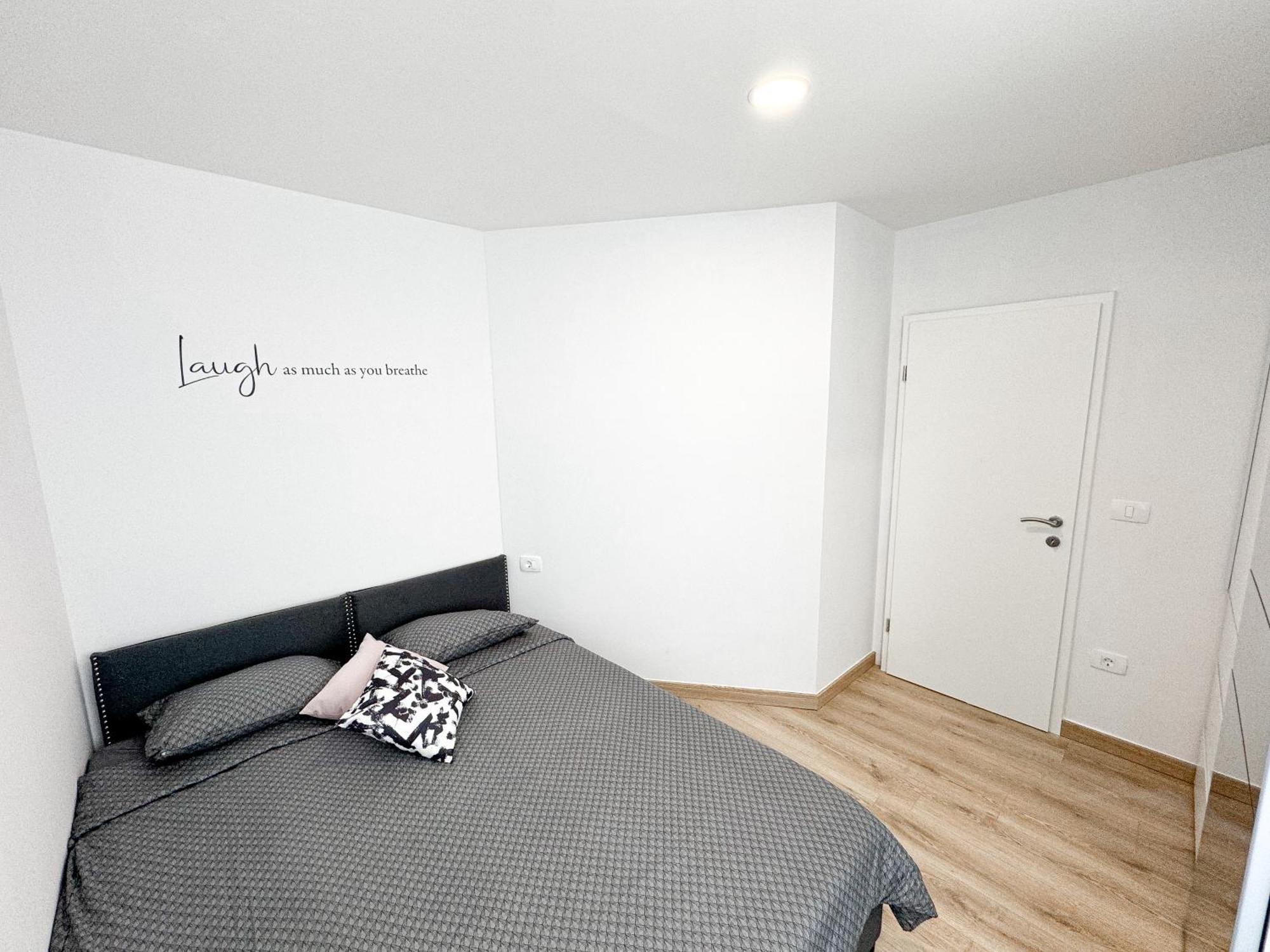 The Pinot'S Apartments コペル エクステリア 写真