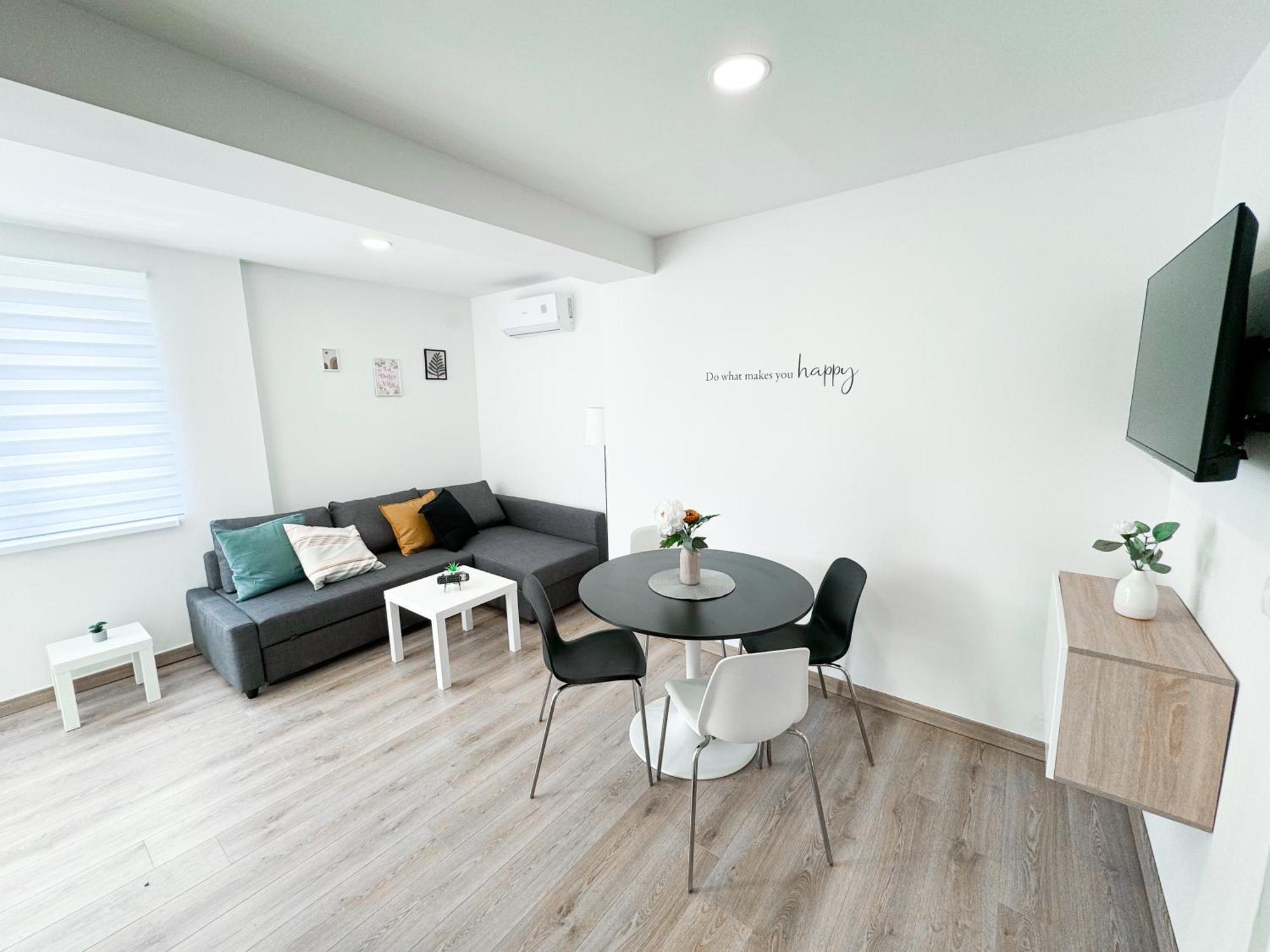 The Pinot'S Apartments コペル エクステリア 写真