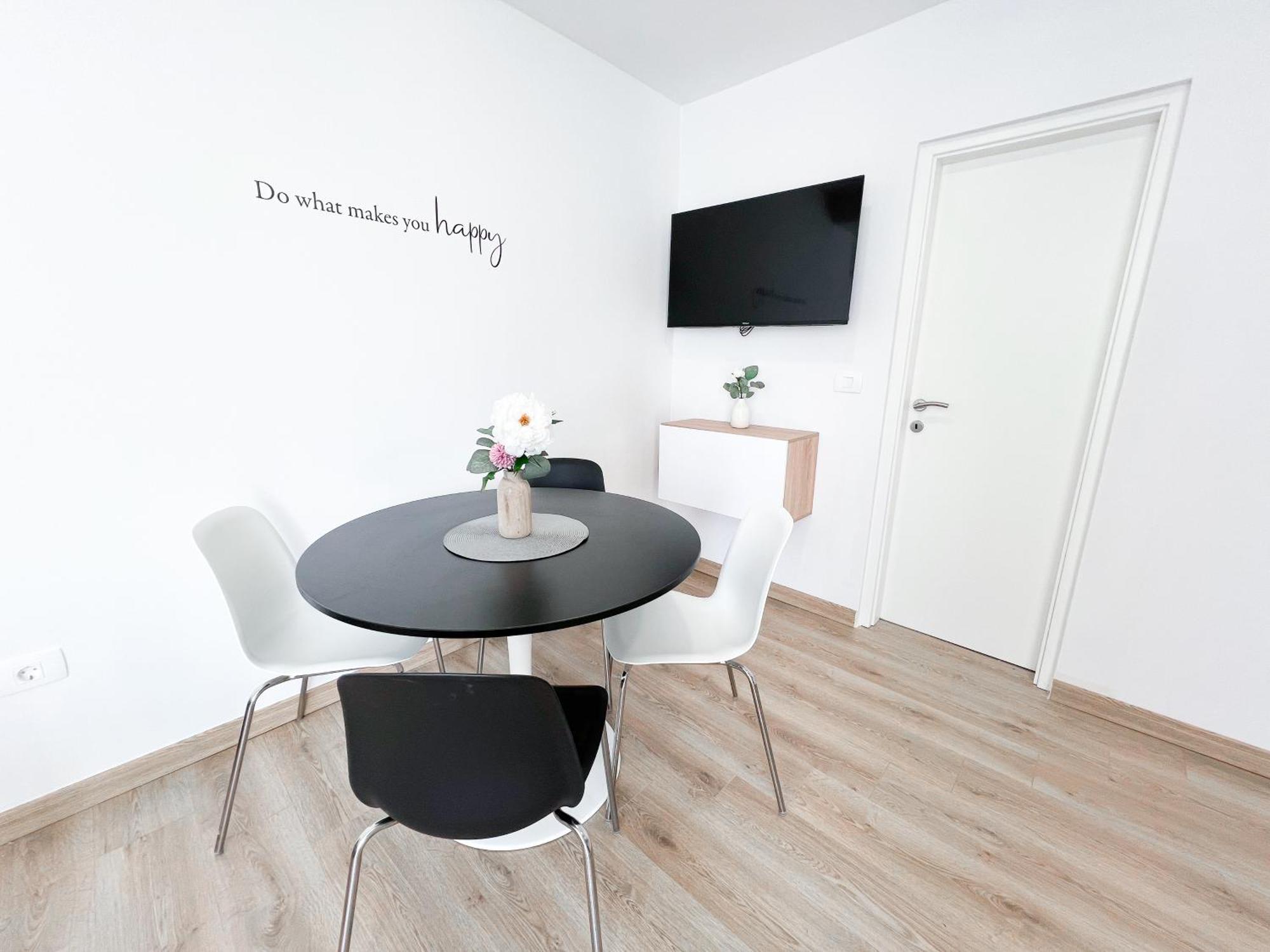 The Pinot'S Apartments コペル エクステリア 写真